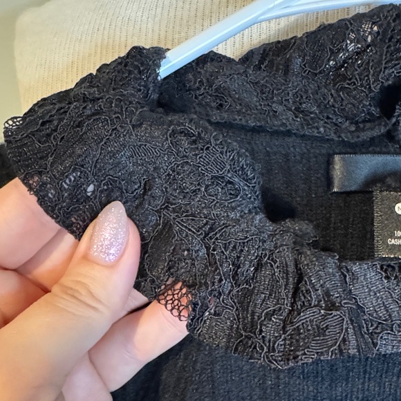 Aqua Black 100% Cashmere sweater with removable  Lace neckline M - Picture 3 of 3